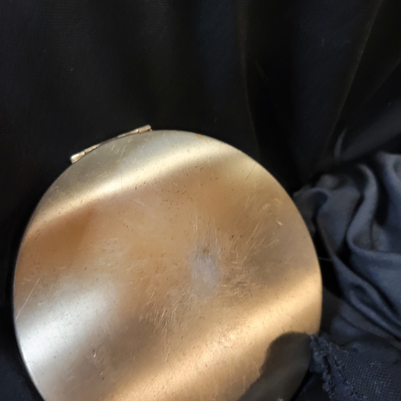 1940s Sterling Silver Compact - Picture 3 of 6